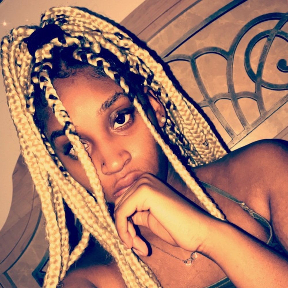 Meet your Posher, Janiah